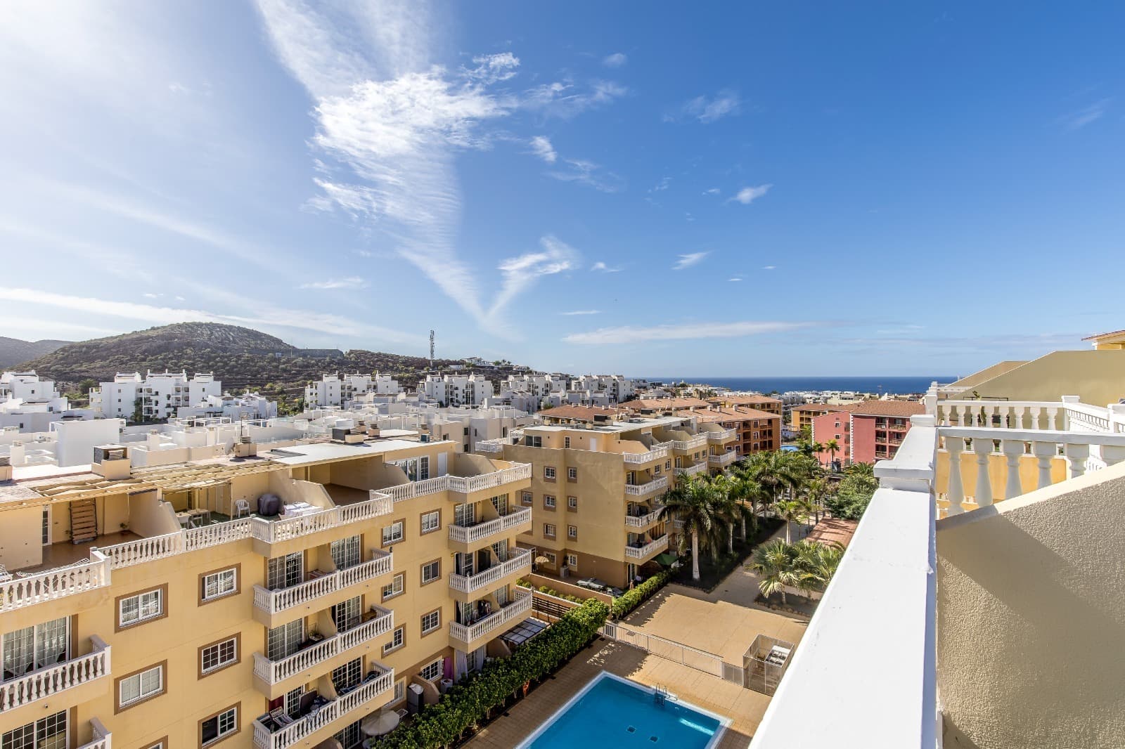 Dwupoziomowy apartament w Palm Mar